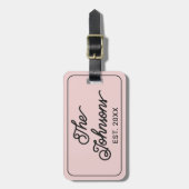Aangepaste familienaam in elegante script roze bagagelabel (Voorkant verticaal)