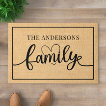 Aangepaste familienaam L Black Script Heart Rustic