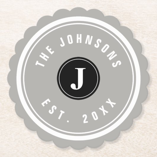 Aangepaste familienaam scallop edge papier onderze kartonnen onderzetters (Voorkant)