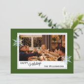 Aangepaste Faux Silver Snowflakes op donkerbos Gro Feestdagenkaart (Staand voorkant)