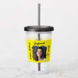 Aangepaste foto 16th Happy Birthday Yellow Sjabloo Acryl Drinkbeker<br><div class="desc">Pas de feesttekst bij elk gewenst bericht aan. Vervang de placeholder foto met uw foto. Vul de gebieden van de sjabloon in, verwijder tekst of de klik past aan om een doopvontstijl, een grootte, en een kleur te selecteren u verkiest. Uw foto zal met de ruwe rand verschijnen zoals hier...</div>