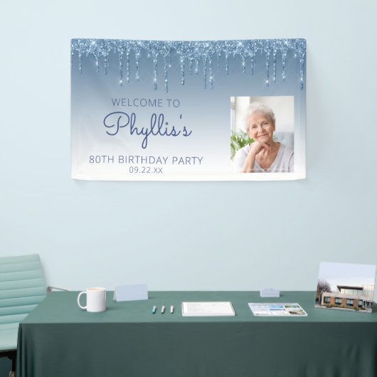 Aangepaste foto blauwe glitter Drip 80th Birthday Spandoek (Beurs)