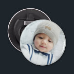 Aangepaste foto button flesopener<br><div class="desc">Maak je eigen gepersonaliseerde fotocadeau door je eigen foto toe te voegen,  van je geliefde gezinsfoto tot je schattige huisdierfoto,  om je ontwerp uniek te maken.

Let op: de op het product getoonde foto's zijn voorbeeld foto's met watermerk enkel voor presentatiedoeleinden.</div>