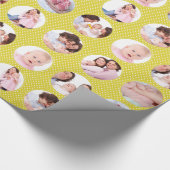 Aangepaste foto Collage Yellow Polka Dot Cadeaupapier (Hoek)