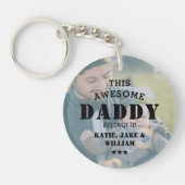 Aangepaste foto Deze Geweldige DADDY behoort tot d Sleutelhanger (Voorkant)