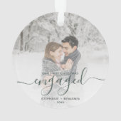 Aangepaste foto Eerste kerst verloofd Groen Schrif Ornament (achterkant)
