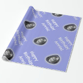 Aangepaste foto en begroeting op blauw cadeaupapier (Uitgerold)