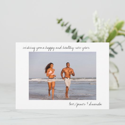 Aangepaste foto en Casual script Minimaal nieuwjaa Feestdagenkaart (Staand voorkant)