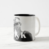 Aangepaste foto en grote monogram Initialen Tweekleurige Koffiemok (Voorkant rechts)