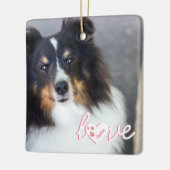 Aangepaste foto- en liefdestekst met petten en nam keramisch ornament (Links)