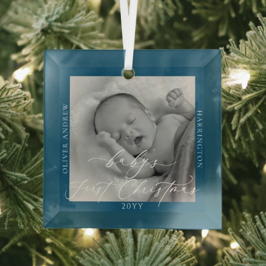 Aangepaste foto en naam Baby's First Christmas Blu Glas Ornament (Insitu)