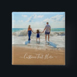 Aangepaste foto- en tekst-Button Vierkante Button 5,1 Cm<br><div class="desc">Aangepaste foto en tekst Buttonnen - Uniek uw eigen ontwerp - Gepersonaliseerde familie / vrienden of persoonlijke Button cadeau - Voeg Jouw tekst en foto toe - Vergroot en verplaats onderdelen met de tool ! Lettertypen / grootte / ! kiezen Succes - wees blij:)</div>