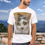 Aangepaste foto en tekst op maat t-shirt<br><div class="desc">Upload uw foto, voeg een naam of een tekst toe, en creëer gemakkelijk uw gepersonaliseerde foto t-shirt toe. Klik OP AANPASSEN om de tekstkleur te wijzigen. U kunt dit ONTWERP overdragen op andere Zazzle producten en het aanpassen om de meeste Zazzle punten te passen. U kunt VERDER AANPASSEN ook klikken...</div>