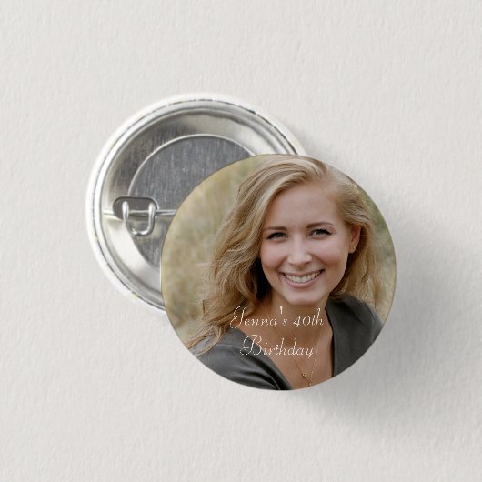 Aangepaste foto- en tekstverjaardag ronde button 3,2 cm (Voorkant /achterkant)