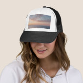 Aangepaste foto gepersonaliseerde Sunset Beach Wav Trucker Pet (In situ)