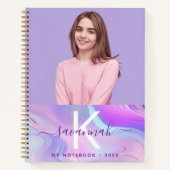 Aangepaste foto holografisch roze paarse monogram notitieboek (Voorkant)