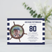 Aangepaste foto in uitnodiging voor roodder Birthd (Staand voorkant)