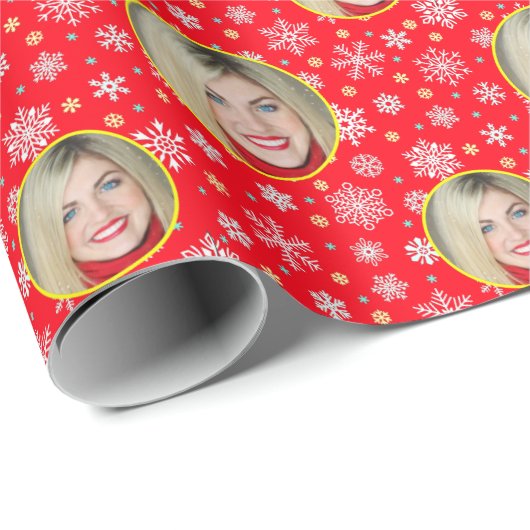 Aangepaste foto Logo Snowflake Red Festive Cadeaupapier (Rol Hoek)