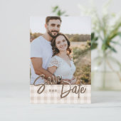 Aangepaste foto met beige geruite Save The Date (Staand voorkant)