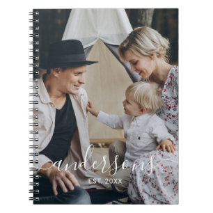Aangepaste foto met familienaam en oprichtingsjaar notitieboek