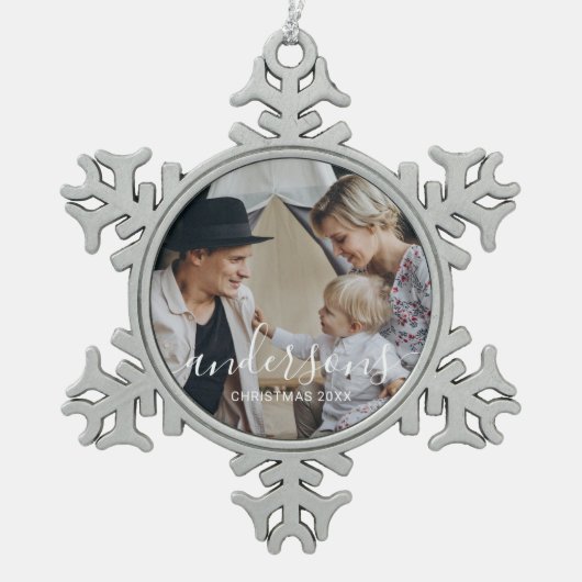 Aangepaste foto met familienaam tin sneeuwvlok ornament (Voorkant)