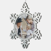 Aangepaste foto met familienaam tin sneeuwvlok ornament (Rechts)