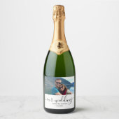 Aangepaste foto Moderne ontspannen bruiloft Sparkling Wijnetiket (Voorkant)