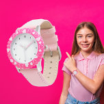 Aangepaste foto-omlijsting met roze harten Kinder Horloge<br><div class="desc">Omlijsting met roze harten kinder horloge. Ook rood. Aangepast horloge met kloknummers. Voeg kunst, foto, kleur achter het afbeelding van het horlogegezicht toe of houd de blik. Geef het in het Ontwerp van de Toolbar uit als het afbeelding moet resized om te passen. Neem contact op met admin@giftsyoutreasure.com voor hulp...</div>
