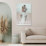 Aangepaste foto Onthoud dit moment bruiloft Imitatie Canvas Print<br><div class="desc">Aangepaste foto herinnert zich dit moment. Vervang eenvoudig de steekproeffoto met uw eigen favoriet van portretrichtlijn en hoge resolutie. Het Romantische gezegde herinnert zich Dit Moment in een elegant geplaatst manuscript bij de bodem is. U kunt de kleur van deze tekst indien nodig veranderen om uw foto beter aan te...</div>