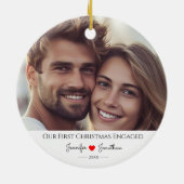 Aangepaste foto Onze eerste kerst verloofd Keramisch Ornament (Achterkant)