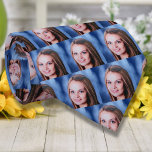 Aangepaste foto op maat stropdas<br><div class="desc">Upload een foto en creëer gemakkelijk uw gepersonaliseerde stropdas van het fotopatroon. U kunt dit ONTWERP overdragen op andere Zazzle producten en het aanpassen om de meeste Zazzle punten te passen. U kunt VERDER AANPASSEN ook klikken om details zoals achtergrondkleur, tekst, doopvont, of sommige grafiek toe te voegen, te schrappen...</div>