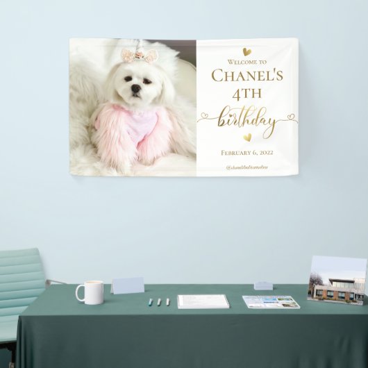 Aangepaste foto Pet Dog Birthday Typografie Gold Spandoek (Beurs)