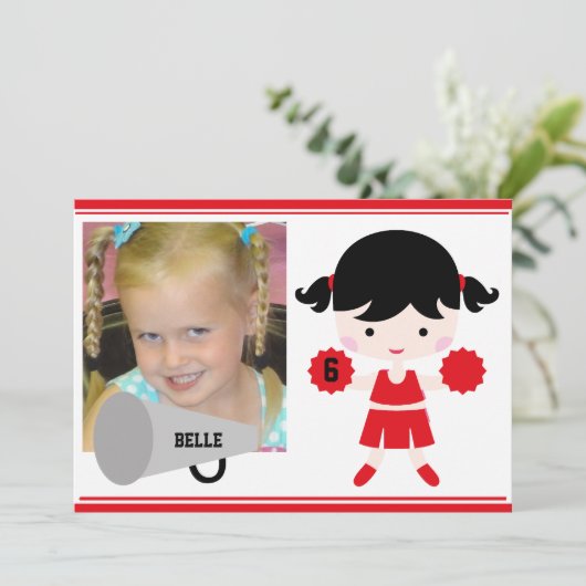 Aangepaste foto Red Cheerleader Birthday Invite Kaart (Staand voorkant)