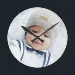 Aangepaste foto ronde klok<br><div class="desc">Creëer je eigen persoonlijke foto cadeau door je eigen foto toe te voegen,  van je geliefde familieffoto naar je schattige huisfoto,  om je design uniek te maken. Opmerking: foto's op het product zijn foto's van voorbeelden met een watermerk die alleen voor presentatiedoeleinden worden getoond.</div>