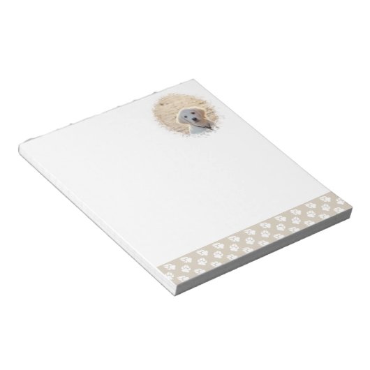 Aangepaste foto-sjabloon en witte pagina's op beig notitieblok (Schuin)