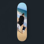Aangepaste foto skateboard met uw foto's ontwerp<br><div class="desc">Aangepast fotobord - Uw eigen ontwerp - Speciaal - Gepersonaliseerde familie / vrienden of persoonlijke cadeau - Voeg uw foto / of tekst toe - Formaat wijzigen en verplaatsen of verwijderen en elementen / afbeelding toevoegen met aanpassingstool. Kies / voeg je favoriete lettertype / tekstkleur toe! U kunt dit ontwerp...</div>