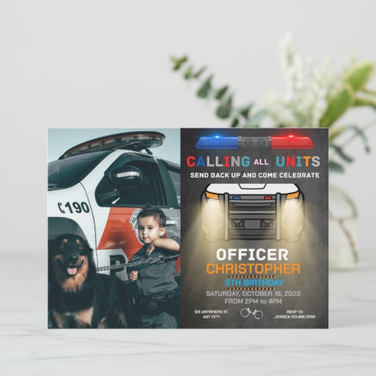 Aangepaste foto van de uitnodiging van de politie (Staand voorkant)