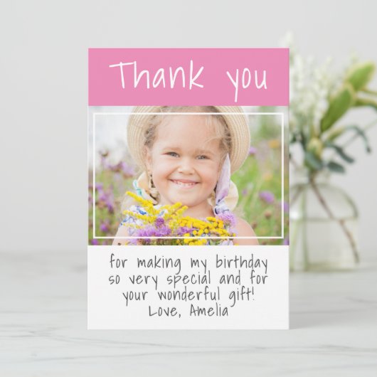 Aangepaste foto van modern roze meisje bedankkaart (Staand voorkant)