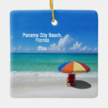 Aangepaste foto van Panama City Beach Keramisch Ornament<br><div class="desc">Als je dit jaar naar Panama City in Florida bent geweest, wil je je de reis herinneren met dit unieke kerstkeepasreis souvenir ornament met dit levendige fotografische afbeelding van de turquoise blauwe wateren, het witte zandstrand, en een rode strandparaplu en een roodelijke vleiertypografie. Gemakkelijk om met uw datum van reis...</div>