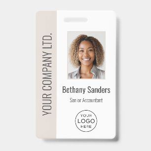 Aangepaste foto van werknemer, logo, naam Beige Badge