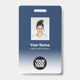 Aangepaste foto van werknemer met verloop badge