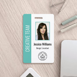Aangepaste foto van werknemer, streepjescode, logo badge