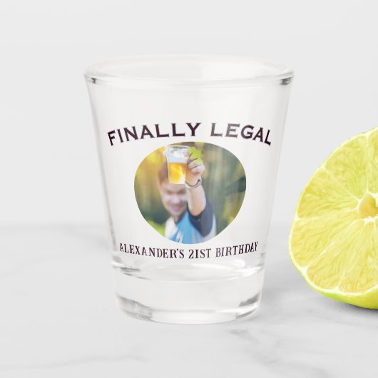 Aangepaste foto vetgedrukte naam eindelijk legaal shot glas (Voorkant)
