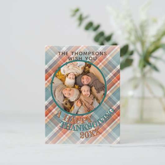 Aangepaste foto Vrolijke Thanksgiving Plaid Patter Briefkaart (Staand voorkant)
