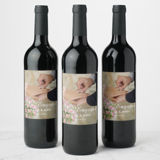 Aangepaste foto We zijn verloofd Trouwfeest Favors Wijn Etiket (Flessen)