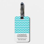 Aangepaste foto White en Aqua Zig Zag Pattern Bagagelabel (Achterkant verticaal)