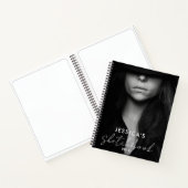 Aangepaste Foto Zwart Wit Artiest Sketchbook Scrip Notitieboek (Binnen)