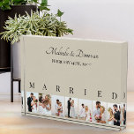 Aangepaste Fotocollage Natuurlijke 7 Afbeelding Br Fotoblokken<br><div class="desc">Elegant fotoblok, gepersonaliseerd met uw trouwfoto's. Een stijlvol ontwerp in een neutraal kleurenpalet van natuurlijk en zwart - perfect voor pasgetrouwde geschenken en jubileumgeschenken. De fotosjabloon is ingesteld voor u om 7 van uw favoriete afbeeldingen toe te voegen die in portretformaat worden weergegeven in een eenvoudige rasterstijl fotocollage. MARRIED is...</div>