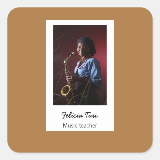 Aangepaste fotomuzikant-bruin vierkante sticker (Voorkant)
