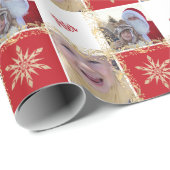 Aangepaste Fotonaam Goud & Rood Kerstmis Sneeuwvlo Cadeaupapier (Rol Hoek)